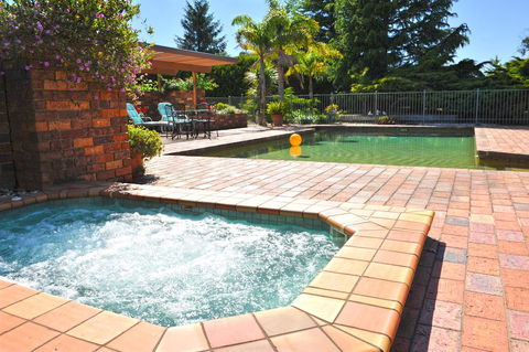Langbrook Cottages - Holiday Cairns 0