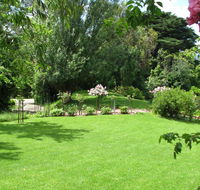 Leafield Cottages - Holiday Cairns