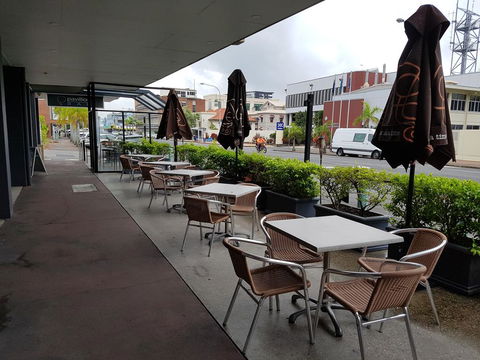 Leichhardt Hotel - Holiday Cairns 1