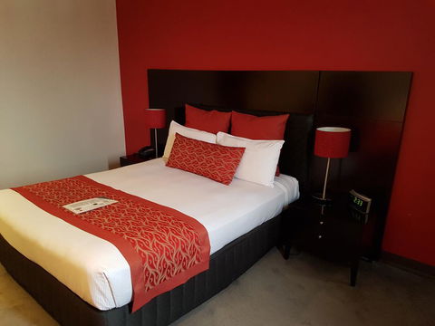 Leichhardt Hotel - Holiday Cairns 3