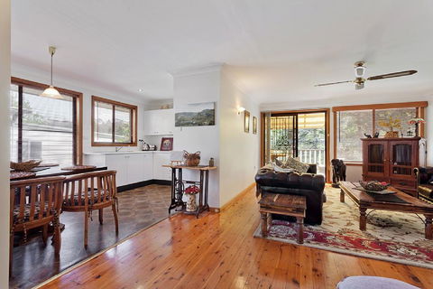 Leura Bungalow - Holiday Cairns 2