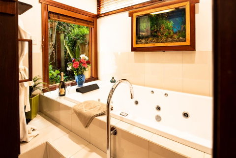 Lillypilly's Cottages & Day Spa - Holiday Cairns 2