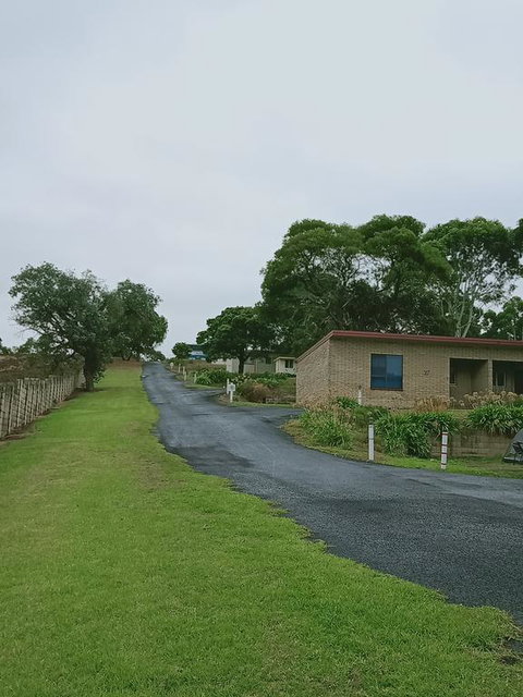 Limestone Coast Tourist Park - Holiday Cairns 3