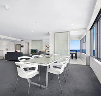 Luxury 3 Bedroom in heart of Surfers Paradise - Holiday Cairns