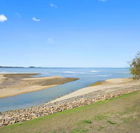 Luxury Beach Unit - Holiday Cairns