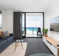 Luxury Beachfront Apartment In Newcastle - Holiday Cairns