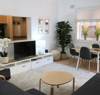 Luxury Double Bay Flat by Harbour Pool - Holiday Cairns