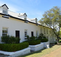 Lythgo's Row Colonial Cottages - Holiday Cairns