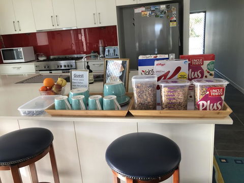 M & T's Waterfront Bed & Breakfast - Holiday Cairns 3