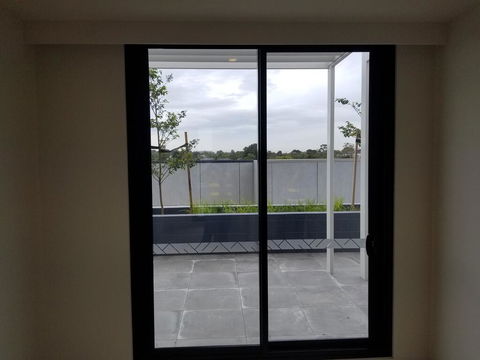 M City Self Contained Apartment - Holiday Cairns 2
