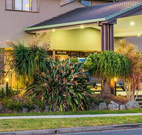 Macquarie Barracks Motor Inn - Holiday Cairns