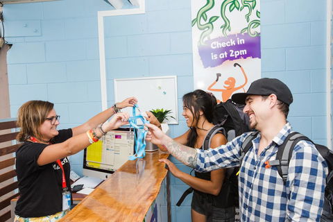 Mad Monkey Backpackers Waterfront - Holiday Cairns 0