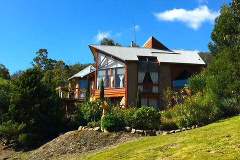 MAGICAL MOUNTAIN RETREAT - 20 Mins To CBD And Only 10 To MONA! - Holiday Cairns 3