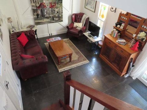 Maison De May Boutique Bed & Breakfast - Holiday Cairns 3