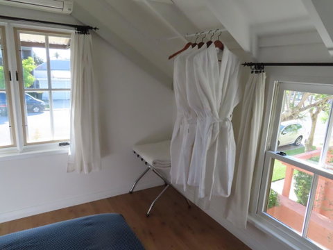 Maison De May Boutique Bed & Breakfast - Holiday Cairns 2