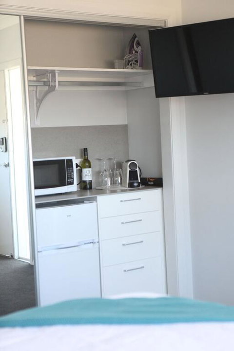 Mala Retreat Chardonnay Studio Immaculate And Comfortable - Holiday Cairns 3