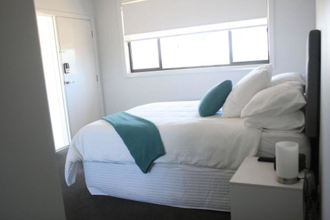 Mala Retreat Chardonnay Studio Immaculate And Comfortable - Holiday Cairns 2