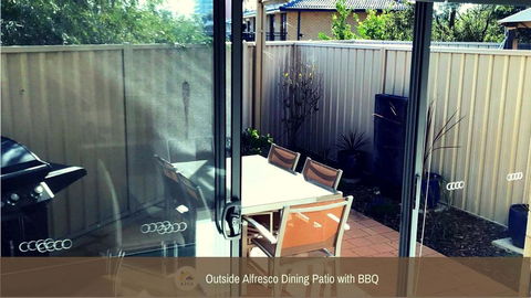 MANDURAH On The TERRACE - Holiday Cairns 3