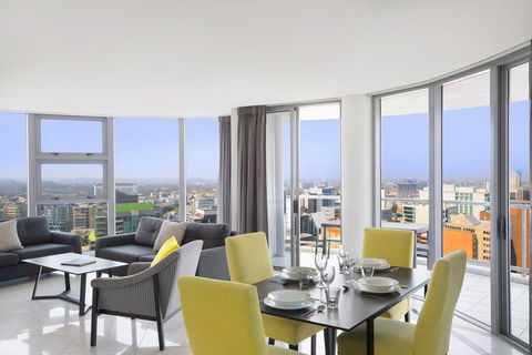 Mantra On Edward - Holiday Cairns 3