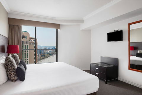 Mantra On Queen - Holiday Cairns 1