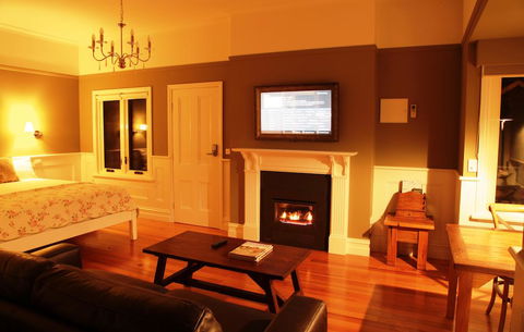 Marysville Garden Cottages - Holiday Cairns 1