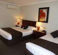 McNevins Warwick Motel - Holiday Cairns