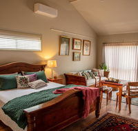 Meander Retreat - Holiday Cairns