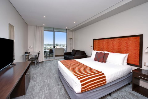 Mercure Centro Port Macquarie - Holiday Cairns 3