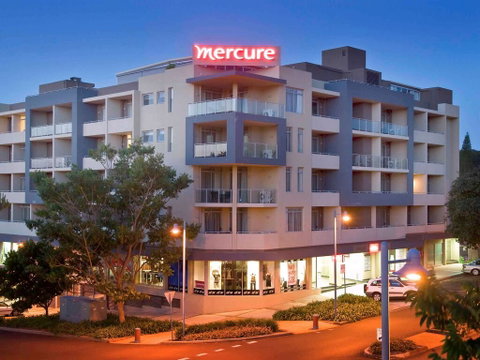 Mercure Centro Port Macquarie - Holiday Cairns 0
