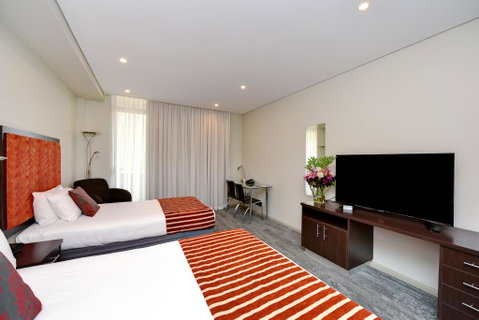 Mercure Centro Port Macquarie - Holiday Cairns 1