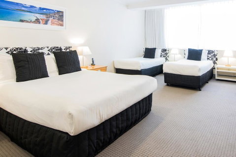 Mercure Charlestown - Holiday Cairns 1