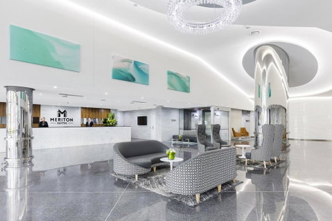 Meriton Suites Southport - Holiday Cairns 1