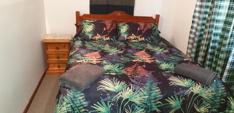 Mermaid Beachside Accommodation - Holiday Cairns 1