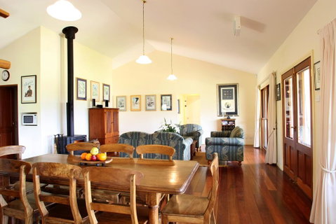 Midnights Promise Estate - Holiday Cairns 2