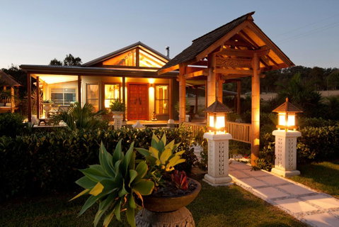 Midnights Promise Estate - Holiday Cairns 1