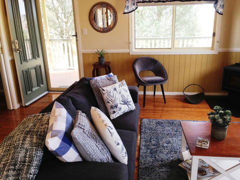 Milford Country Cottages - Holiday Cairns 1