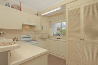 Book Mollymook Accommodation Vacations Holiday Cairns Holiday Cairns