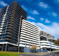 Modern Clean Luxury at the Right Price..... - Holiday Cairns