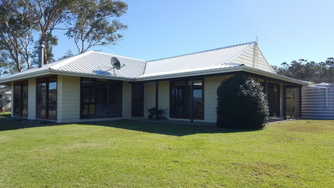 Molly Morgan Vineyard - Holiday Cairns 0