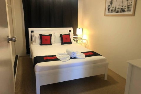 Mooloolaba On The Beach - Private Unit - Holiday Cairns 3