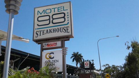 Motel 98 - Holiday Cairns 1