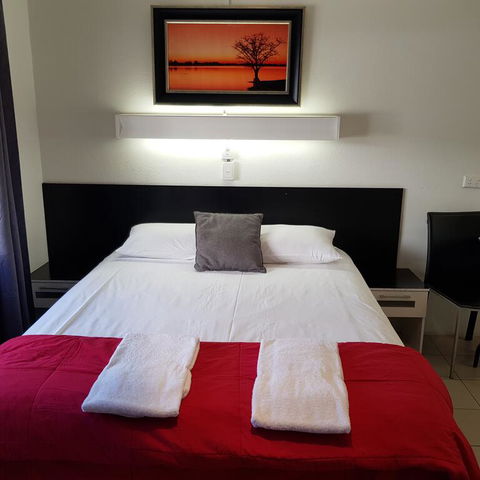 Motel Lodge - Holiday Cairns 3