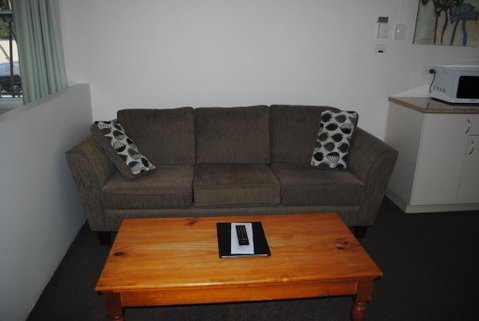 Motel Miramar - Holiday Cairns 2