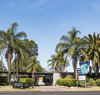 Motel Oasis - Holiday Cairns
