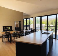 Mountain Mist Retreat - 4 Bedrooms - Holiday Cairns