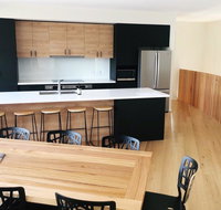 Mountain Mist Retreat - 6 Bedrooms - Holiday Cairns