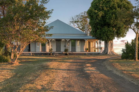 Mountview Homestead Near Toowoomba - Holiday Cairns 0