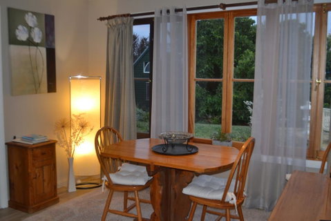 Mulberry Cottage Unique B&B Accommodation - Holiday Cairns 3