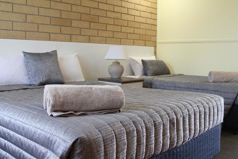 Mundubbera Motel - Holiday Cairns 0