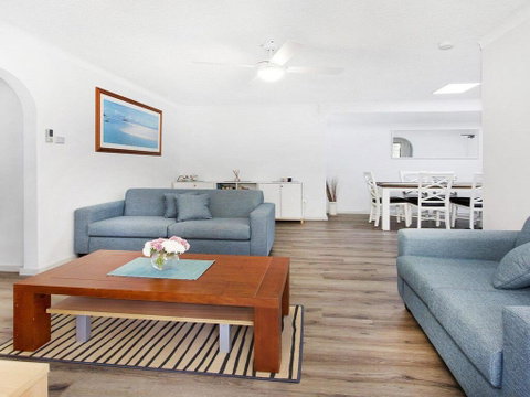 My Coastal Getaway - Cafes, Beaches, Rainforest - Holiday Cairns 2